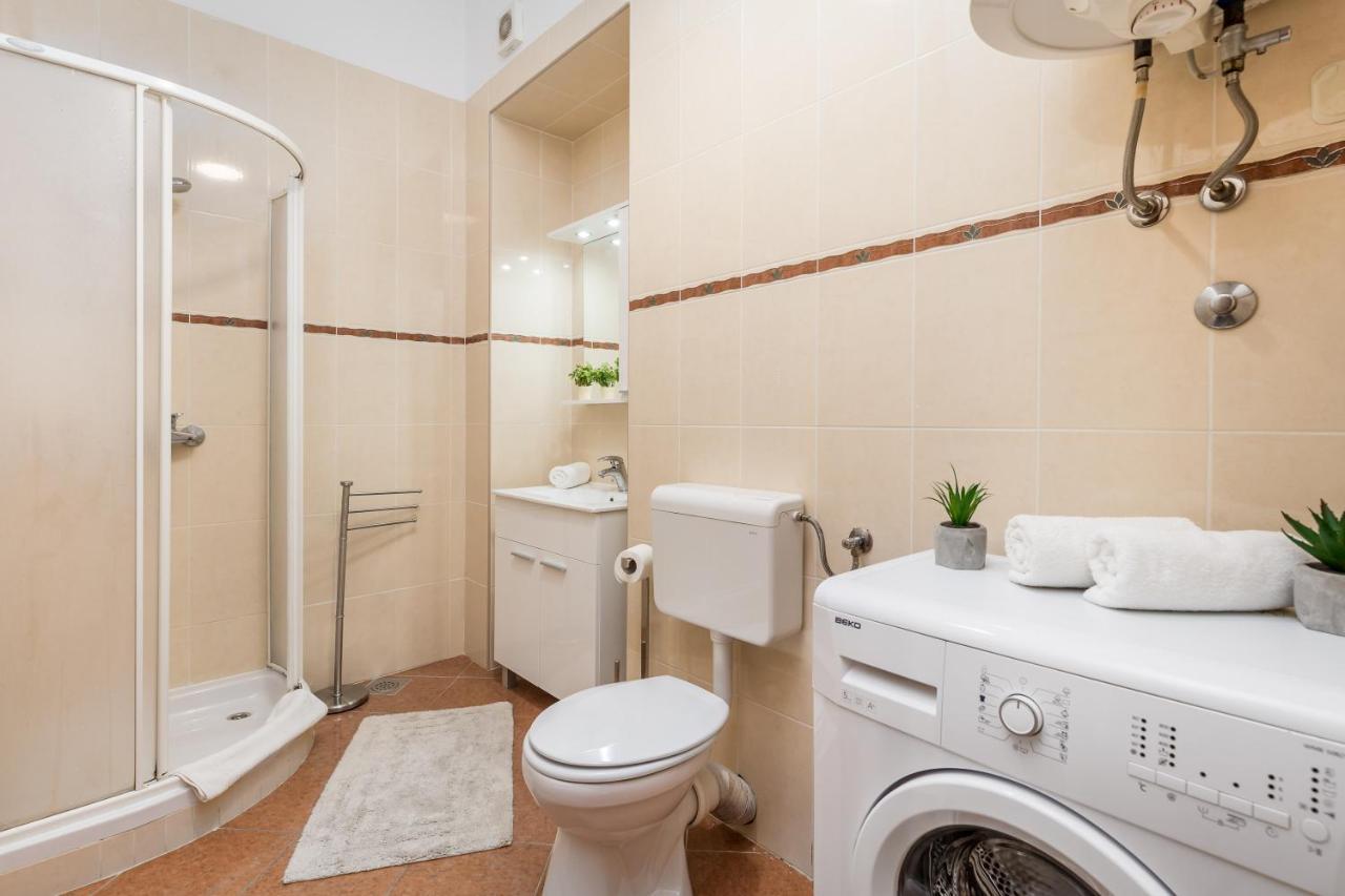 Wien Apartment Риека Экстерьер фото